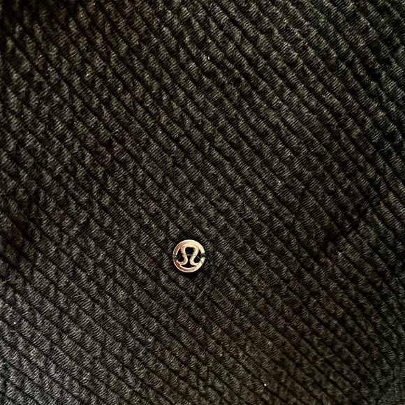 Lululemon turtleneck full zip size 4 - Picture 3 of 5